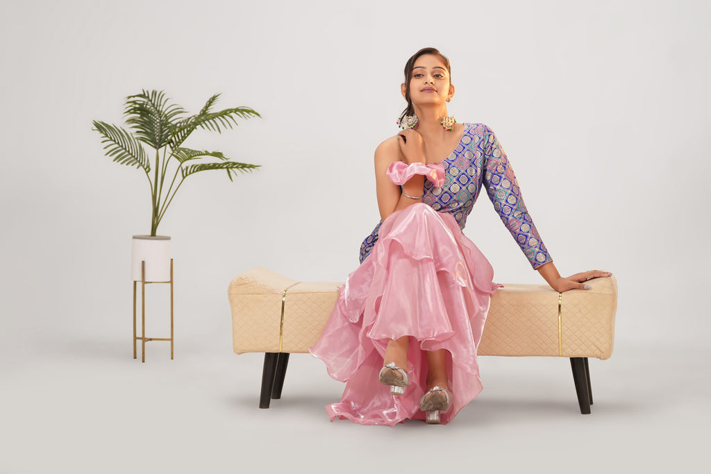 Brocade Twirl — Pink