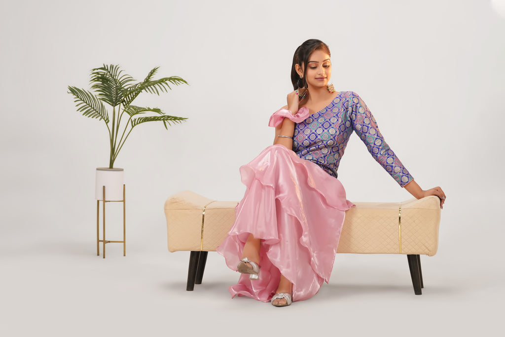 Brocade Twirl — Pink
